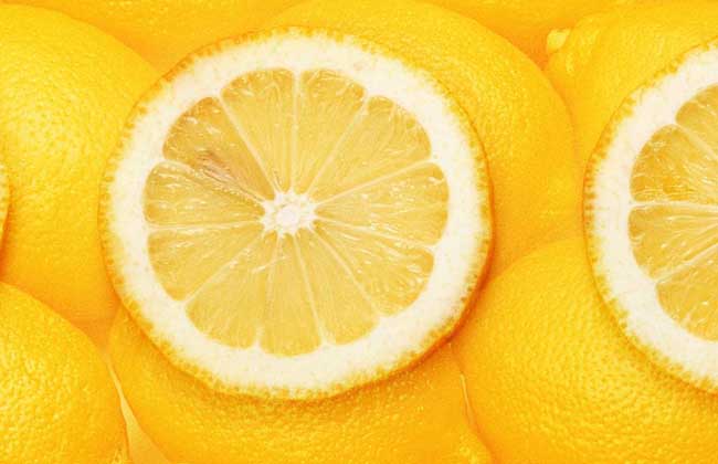 怎么用柠檬美白牙齿？