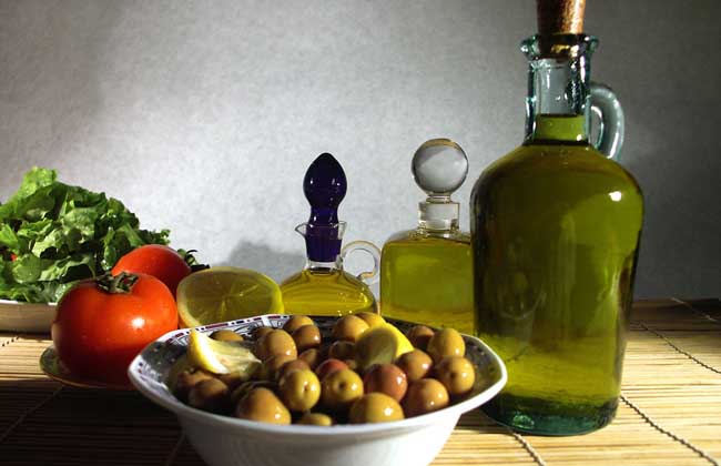 橄榄油的丰胸方法