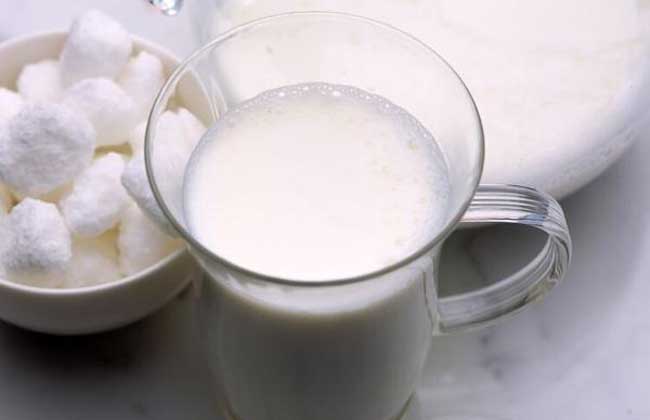 过期的牛奶有什么用？