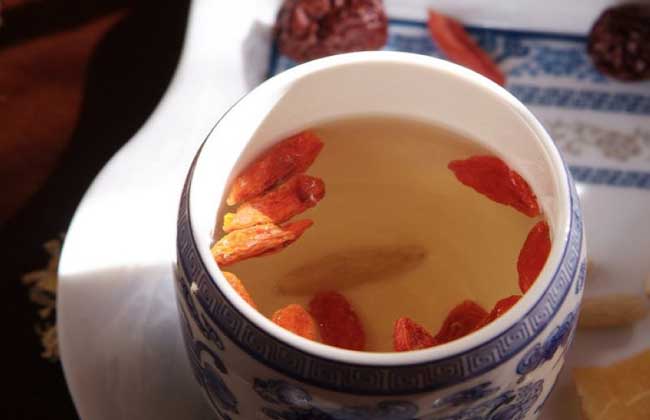 红枣枸杞玫瑰花茶的做法