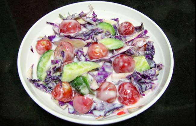 紫甘蓝蔬菜沙拉