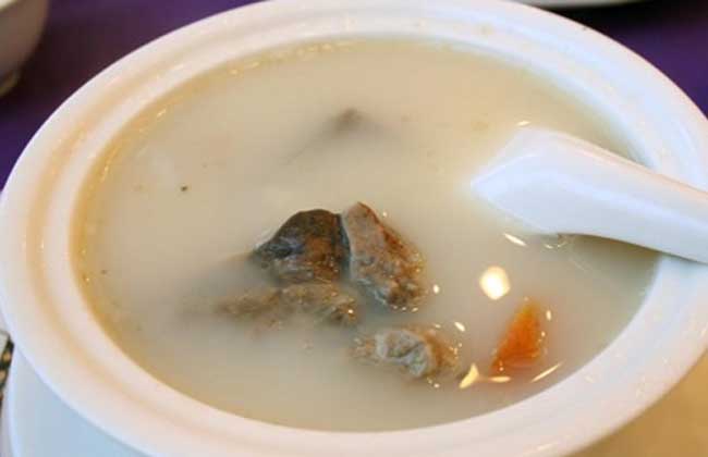杜仲山楂猪肚汤