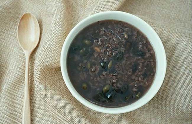 黑豆紫米粥