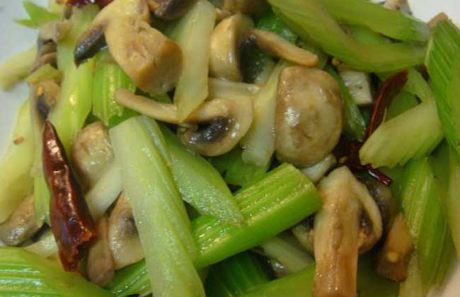 西芹炒蘑菇