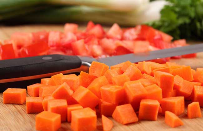 胡萝卜生吃好还是熟吃好？
