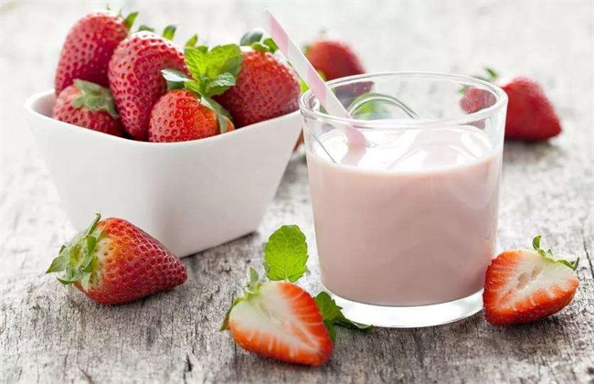 牛奶草莓种植管理方法