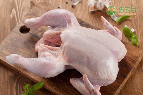 国人2019年吃掉1427.3万吨鸡肉，鸡肉价格为何逆势下跌？